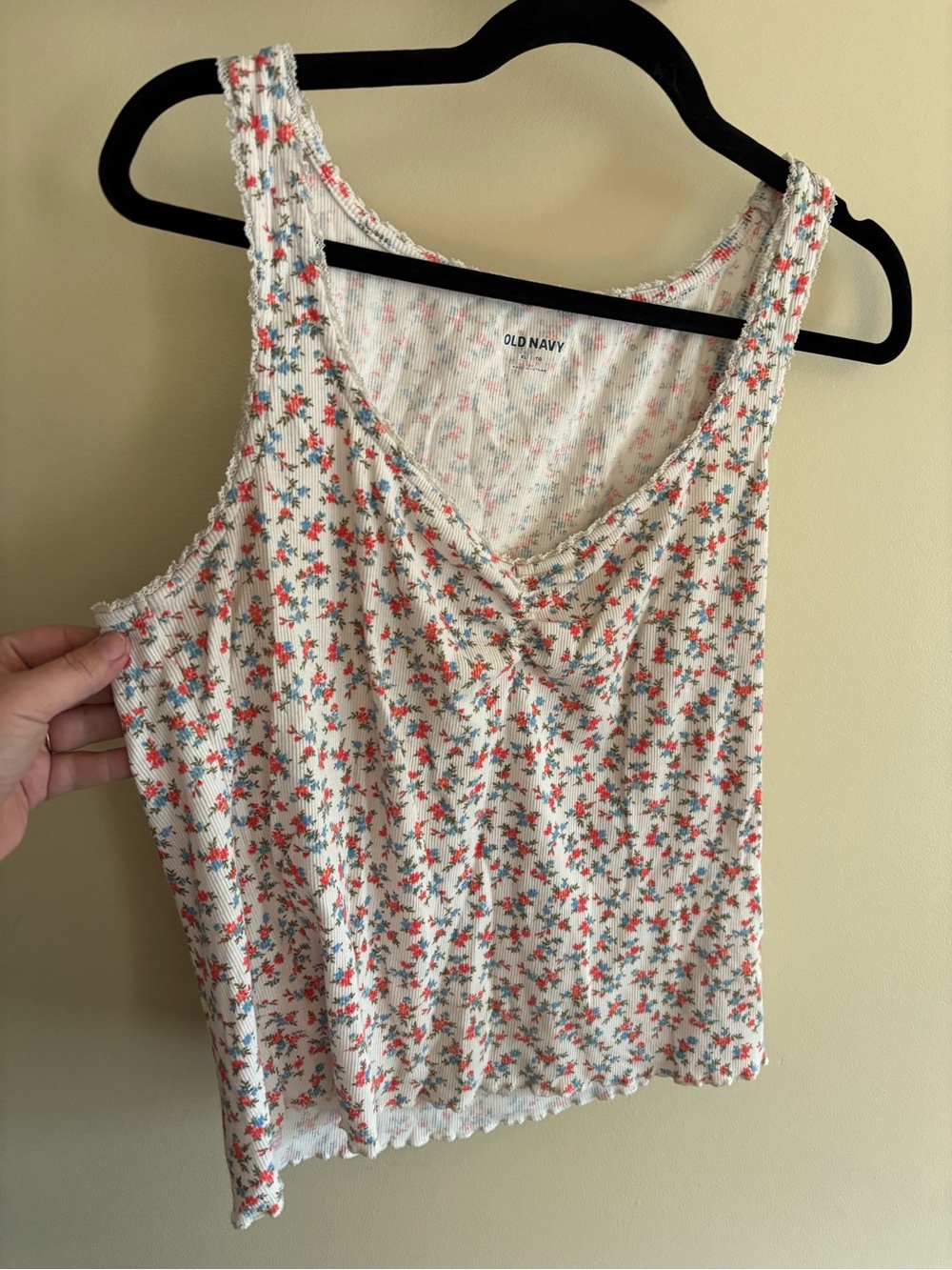 192.) Old Navy /  White Tank Top with Red and Blue Floral Print